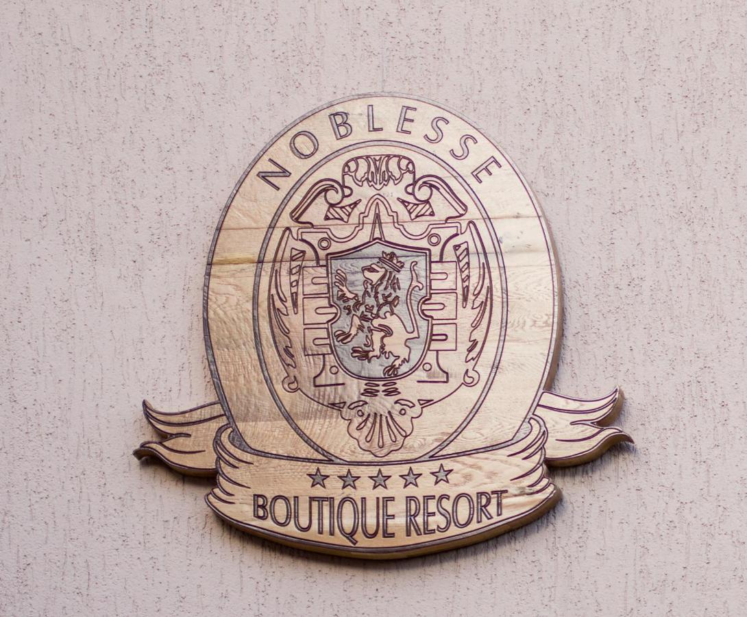 Noblesse Boutique Resort Sibiu Dış mekan fotoğraf Noble rank insignia