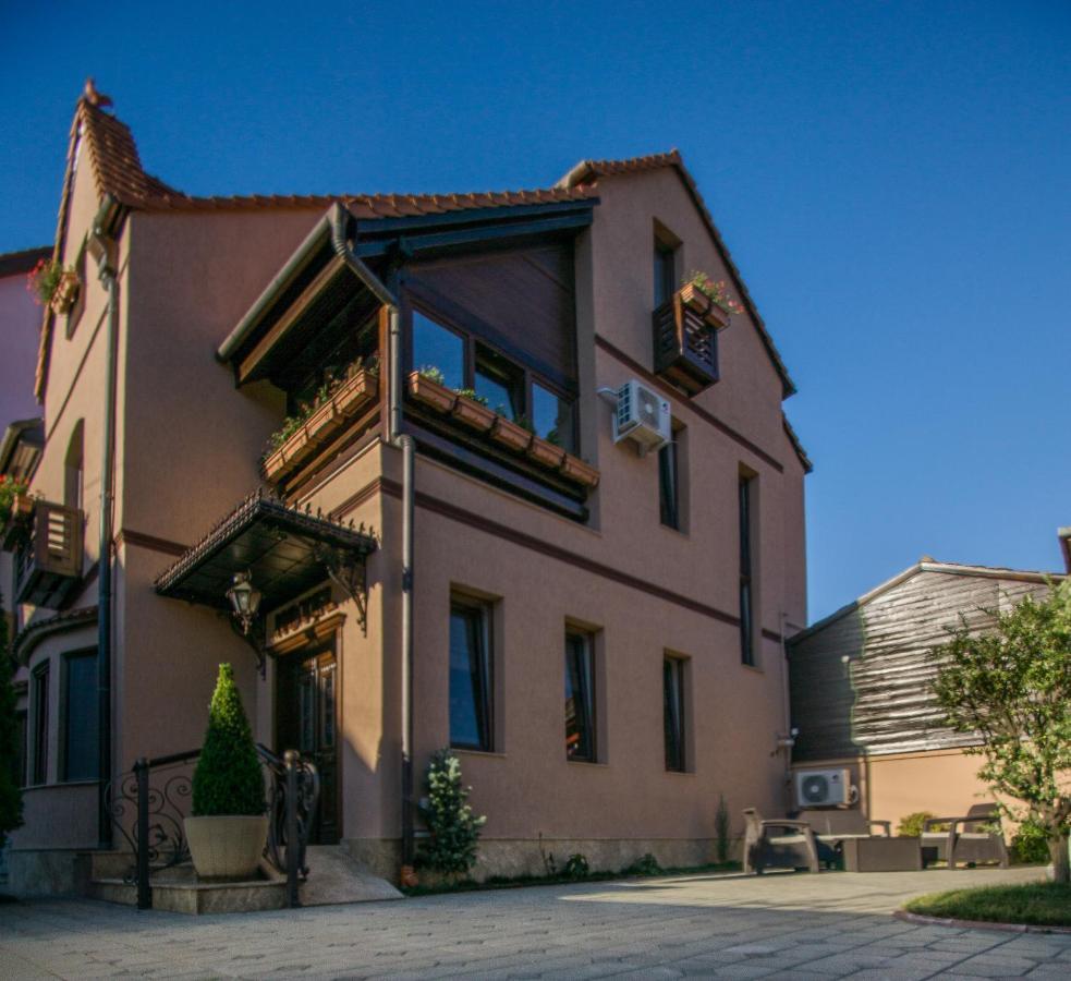 Noblesse Boutique Resort Sibiu Dış mekan fotoğraf The house of the writer in Belgrade