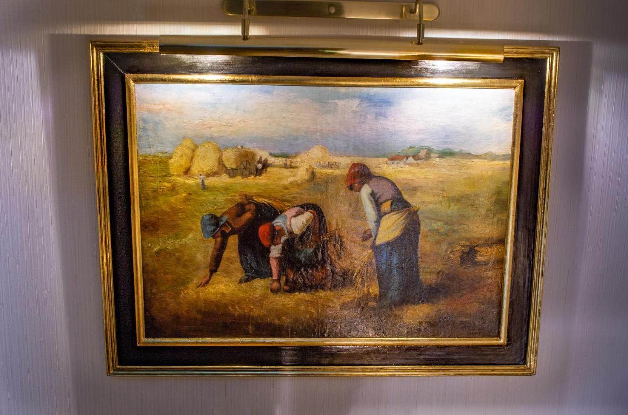 Noblesse Boutique Resort Sibiu Dış mekan fotoğraf The Gleaners, by Jean-François Millet