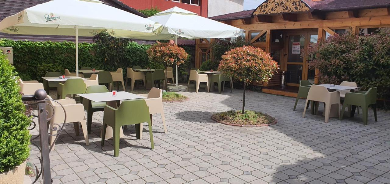 Noblesse Boutique Resort Sibiu Dış mekan fotoğraf The restaurant in the village