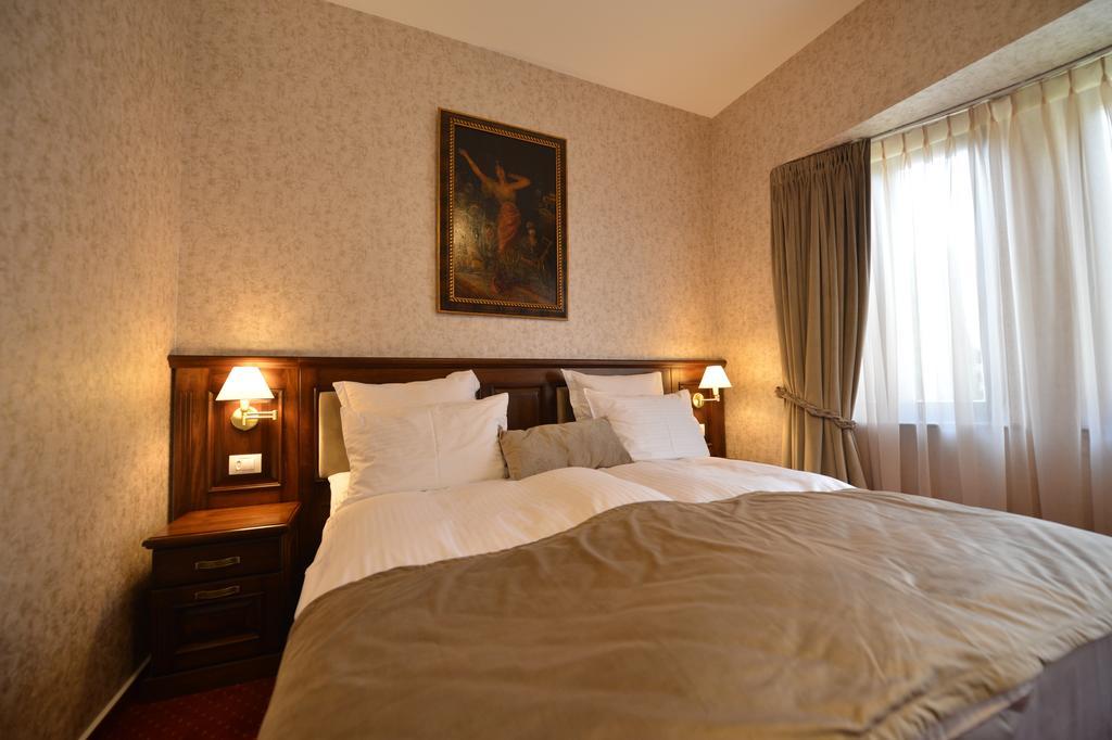 Noblesse Boutique Resort Sibiu Dış mekan fotoğraf A room at the hotel