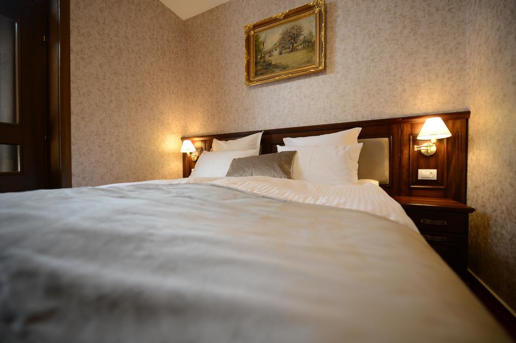 Noblesse Boutique Resort Sibiu Dış mekan fotoğraf A bed