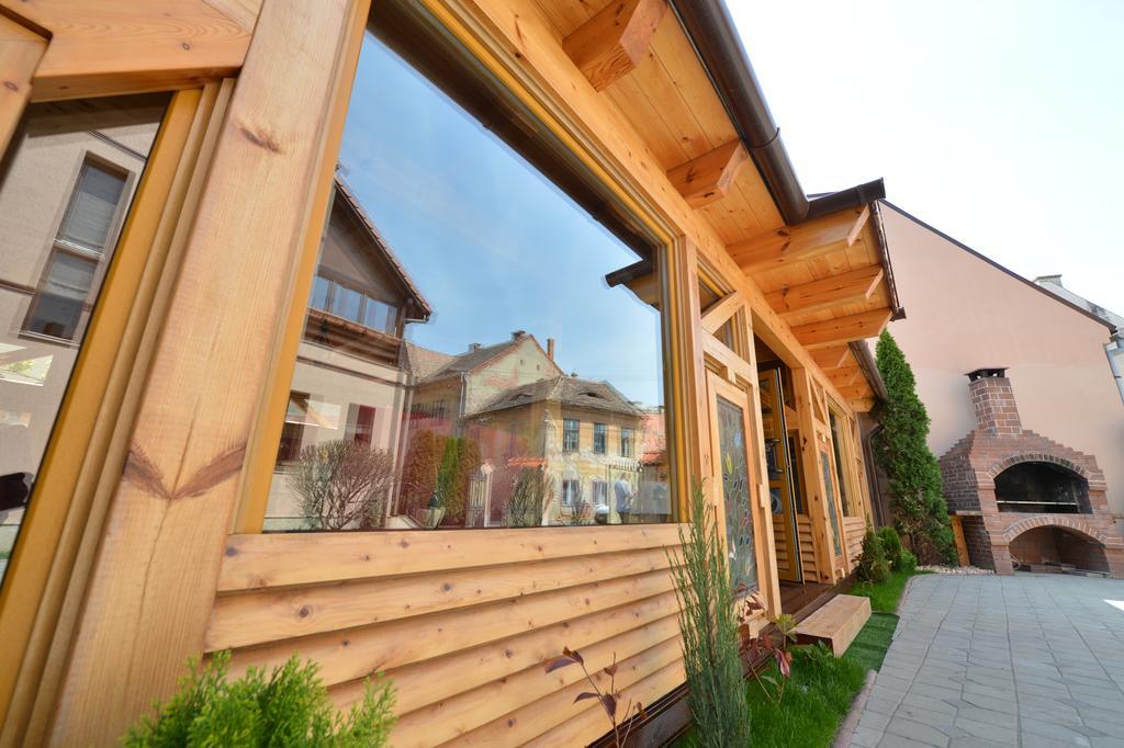 Noblesse Boutique Resort Sibiu Dış mekan fotoğraf The new building of the museum