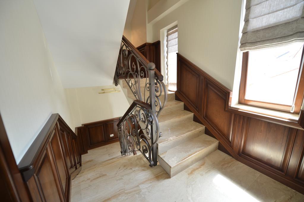 Noblesse Boutique Resort Sibiu Dış mekan fotoğraf Stairway